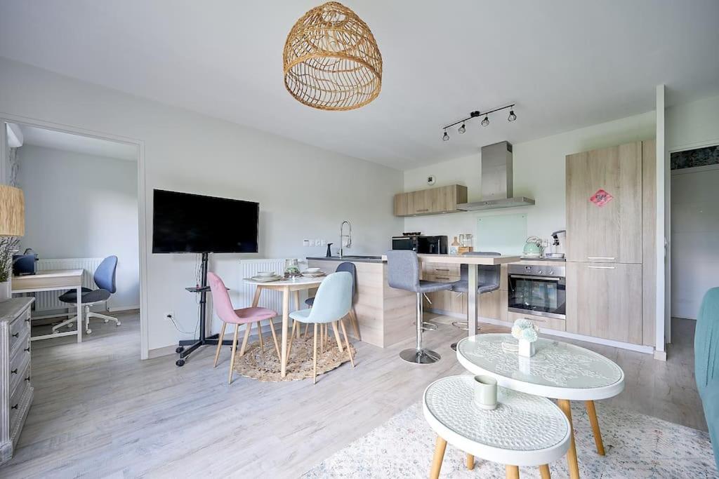 Le Cocon Boheme Chic Apartment Сартрувил Екстериор снимка